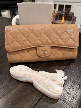 Chanel Makeup Bag Tan/Caramel ( 9” x5”)